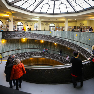 róma vatikán múzeum lépcső