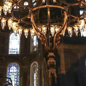 Az Hagia Sophia és az Elsüllyedt Palota mint emlékek egy letűnt civilizációról